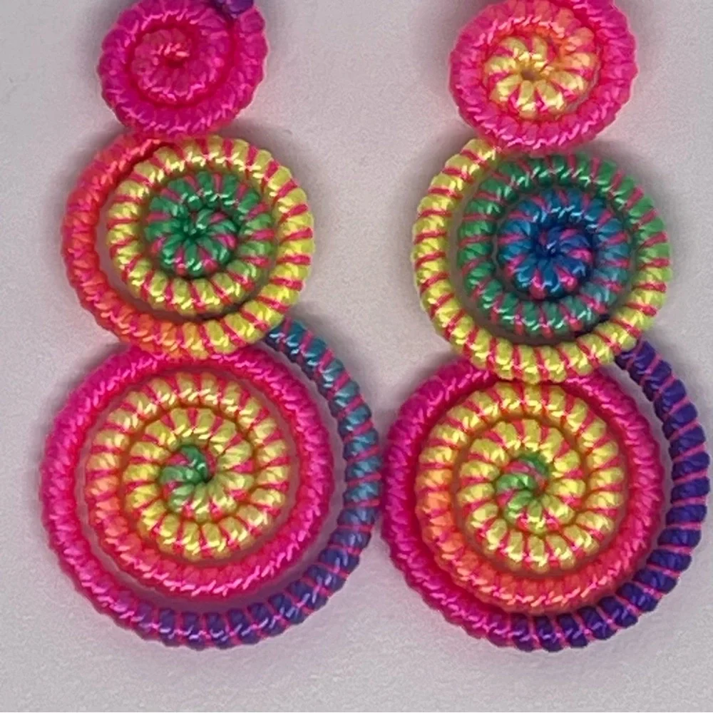 Multicolor retro spiral swirl drop earrings
